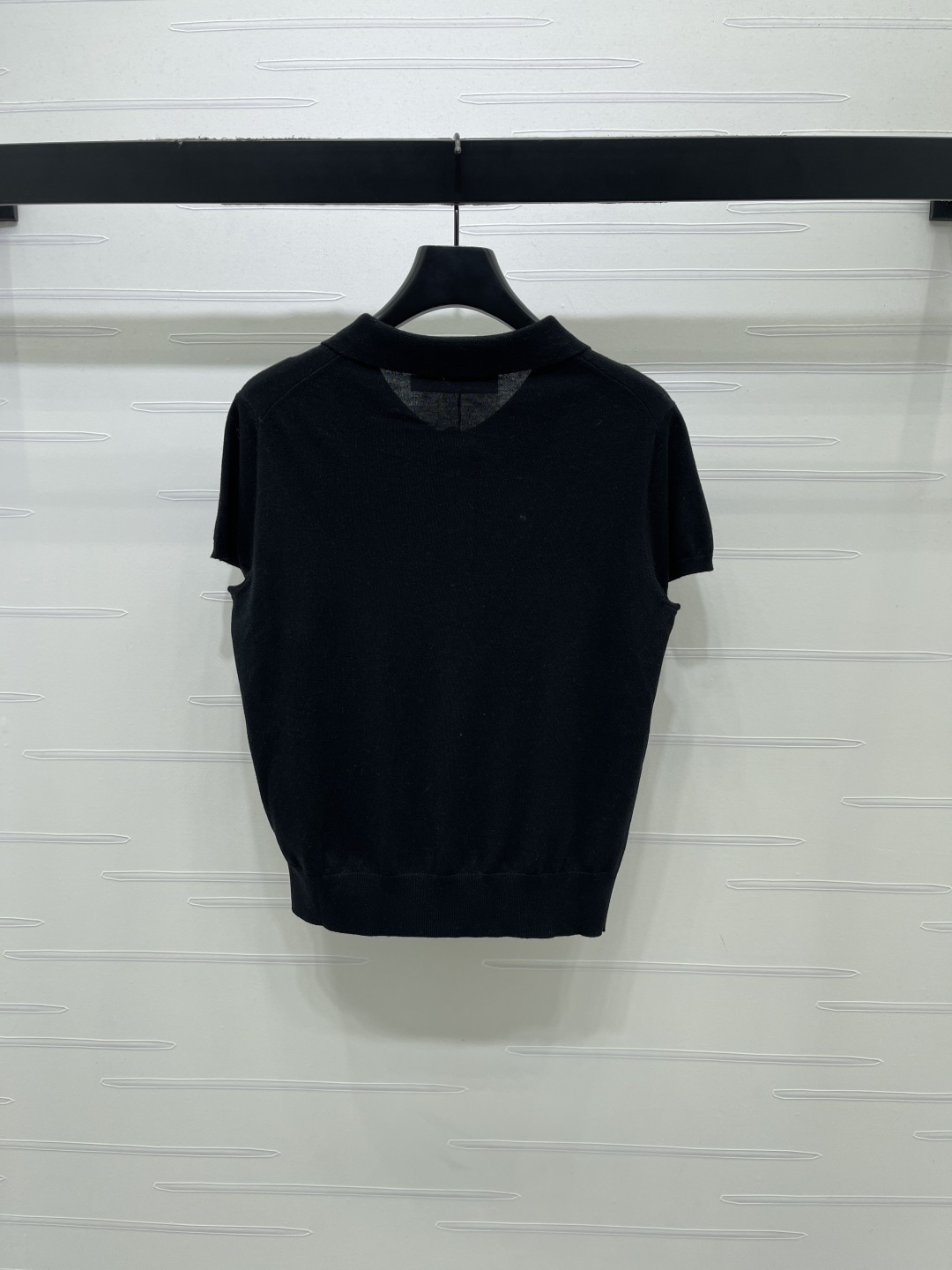 Women's short sleeves